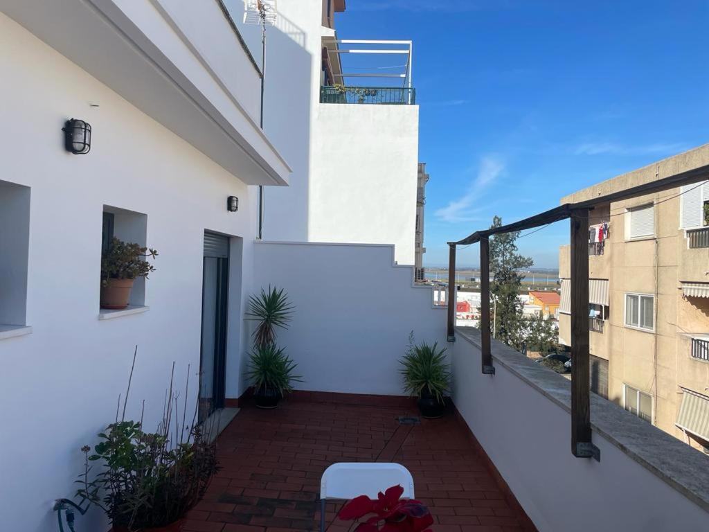 הואלבה Apartamento Turistico Cristobal Colon מראה חיצוני תמונה